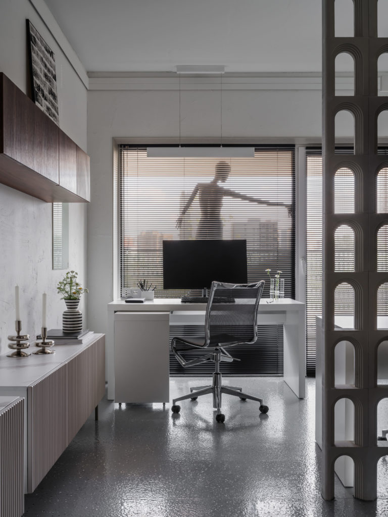 Интерьер офиса дизайн-бюро ASTROOM в Тюмени — победителя Best Office Awards 2026